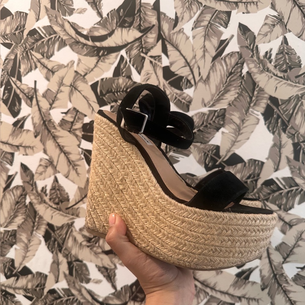 Steve Madden Black and Tan Wedge Sandals